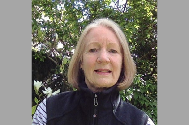 Headshot Catherine Ward Thompson 8533